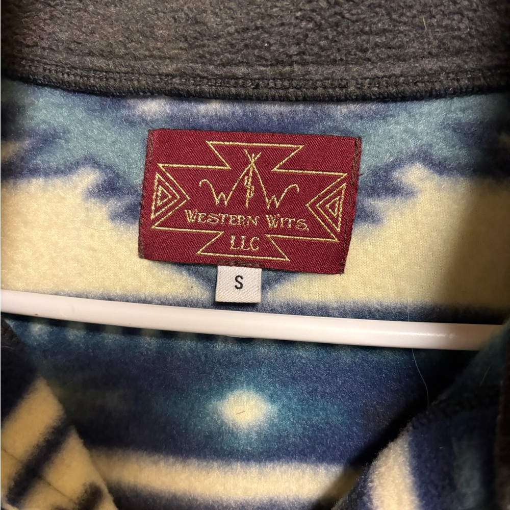 Western Wits Llc Pullover Aztec Fleece Small - Picture 3 of 4
